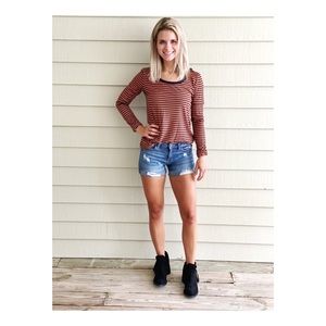 ❌❌SOLD❌❌ Gap Orange and Navy Stripe Long Sleeve Tee